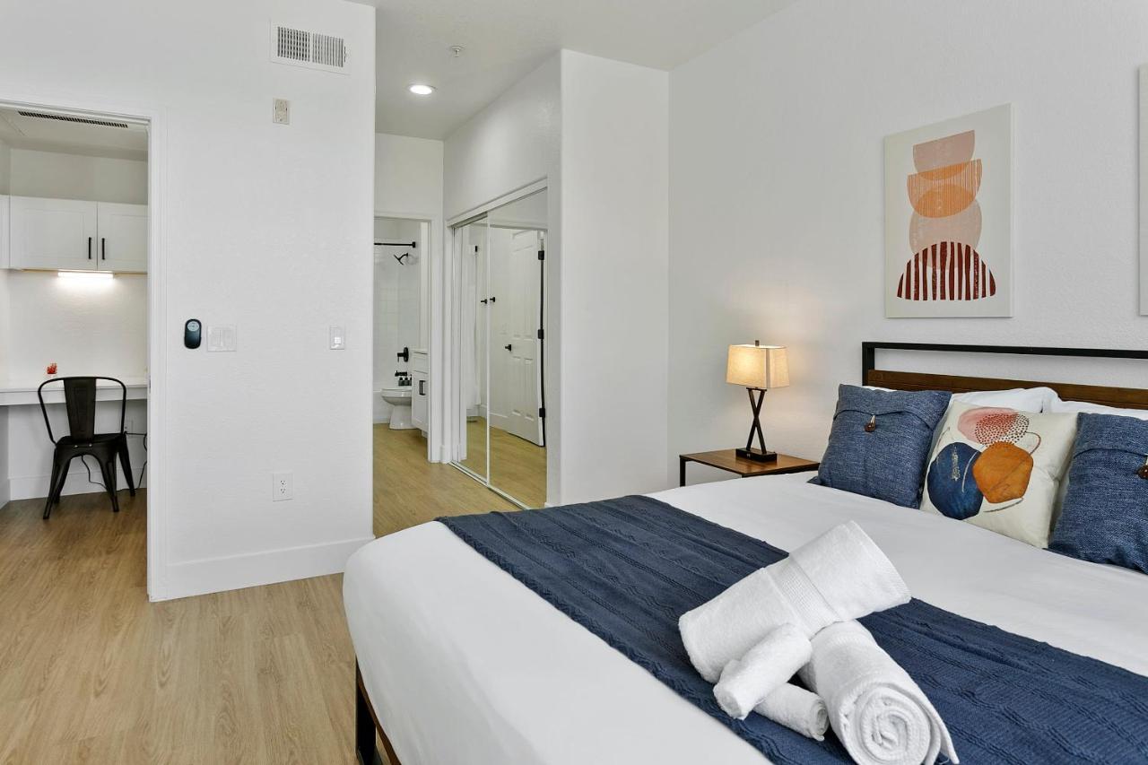 Cozysuites Glendale By The Stadium With Pool 06 المظهر الخارجي الصورة